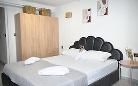 Ni & Νa Apartment
